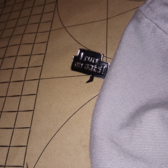 NEW Plant-Based Pin Accessory - Picture 4 of 5